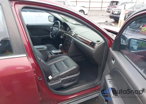 2007 Ford Five Hundred Limited from USA, damaged, VIN 1FAHP28147G156587